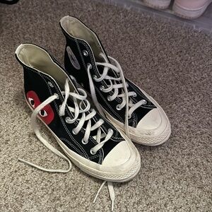 CDG CONVERSE. HIGH TOP. USED. SIZE 7 wmn